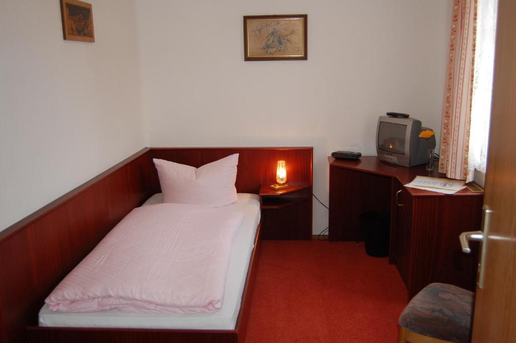 Rennstieg-Hotel Rettelbusch Kammerforst Δωμάτιο φωτογραφία